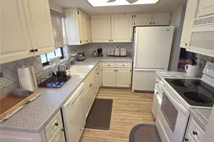 6764 Pearleaf Ct, Spring Hill, FL 34606 - Photo 6