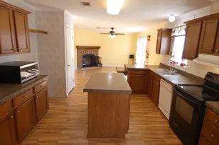 10042 Gilmer St, New Port Richey, FL 34654 - Photo 6