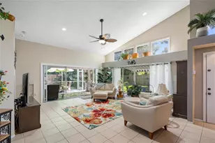 7815 Geneva Ln, Sarasota, FL 34243 - Photo 10