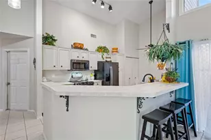 7815 Geneva Ln, Sarasota, FL 34243 - Photo 12