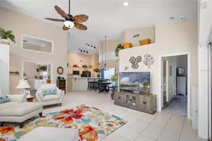 7815 Geneva Ln, Sarasota, FL 34243 - Photo 2