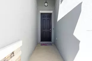 2873 Storybrook Preserve Dr, Odessa, FL 33556 - Photo 4