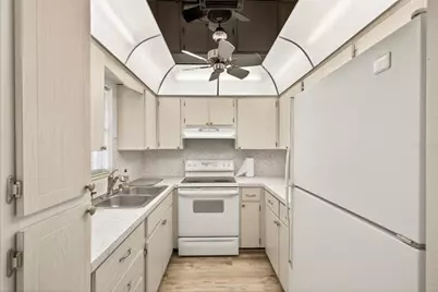 4533 Marine Parkway #203, New Port Richey, FL 34652 - Photo 18