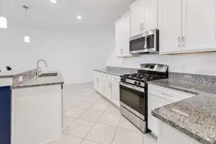 8241 Cor Pne Wy, New Port Richey, FL 34655 - Photo 6