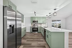 4001 Topsail Trail, New Port Richey, FL 34652 - Photo 10