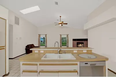 642 Erin Way, Brooksville, FL 34601 - Photo 10