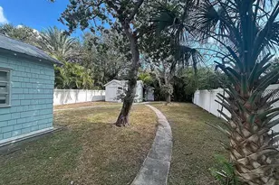 1742 Sunset Dr, Clearwater, FL 33755 - Photo 8