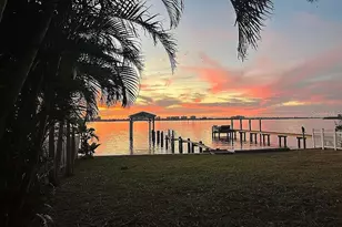 1742 Sunset Dr, Clearwater, FL 33755 - Photo 2