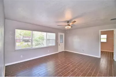 321 Raymond Avenue, Frostproof, FL 33843 - Photo 4