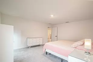 1375 Ahoy Ave, Tampa, FL 33619 - Photo 10