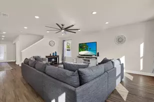 11208 Seattle Wren Ave, Weeki Wachee, FL 34614 - Photo 4