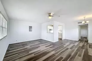 202 Bedford Trail, Sun City Center, FL 33573 - Photo 4