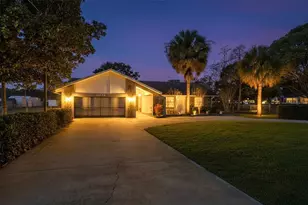 18723 Floralton Dr, Spring Hill, FL 34610 - Photo 10