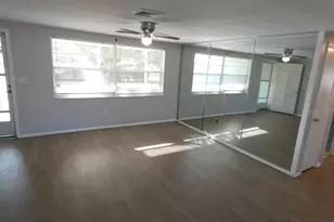 11812 Alpine Pkwy, Port Richey, FL 34668 - Photo 14