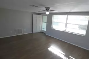 11812 Alpine Pkwy, Port Richey, FL 34668 - Photo 4