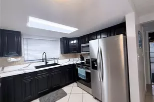 10226 Glen Moor Ln, Port Richey, FL 34668 - Photo 6