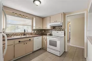 10124 Orchid Dr, Port Richey, FL 34668 - Photo 10