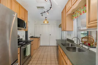 11334 Stansberry Drive, Port Richey, FL 34668 - Photo 4