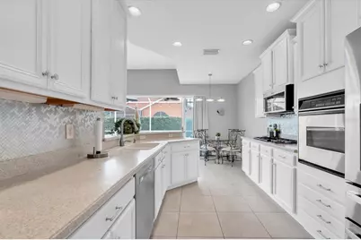 27446 Kirkwood Circle, Wesley Chapel, FL 33544 - Photo 12