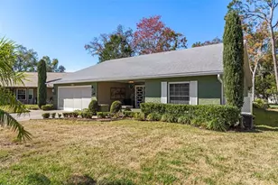 2401 Birdie Ln, Spring Hill, FL 34606 - Photo 2