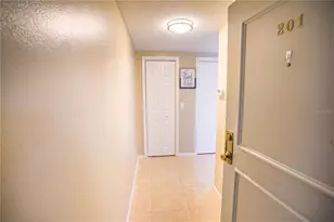 7100 Sunshine Skyway Ln S, Saint Petersburg, FL 33711 - Photo 22