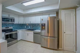 7100 Sunshine Skyway Ln S, Saint Petersburg, FL 33711 - Photo 26