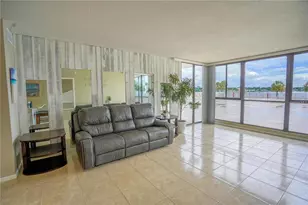 7100 Sunshine Skyway Ln S, Saint Petersburg, FL 33711 - Photo 20