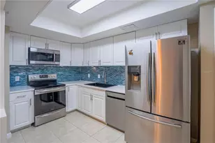 7100 Sunshine Skyway Ln S, Saint Petersburg, FL 33711 - Photo 4