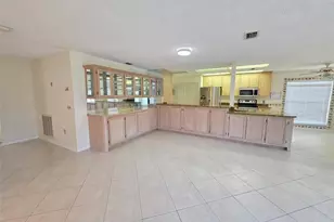 2376 Bent Pine Ct, Spring Hill, FL 34606 - Photo 2