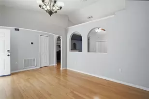 9015 Gibralter St, Spring Hill, FL 34608 - Photo 6