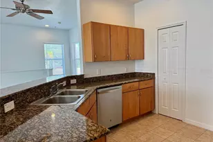 21007 Sunpoint Way, Lutz, FL 33558 - Photo 10