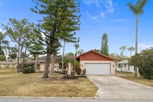 5524 Gridley Ln, New Port Richey, FL 34652 - Photo 2