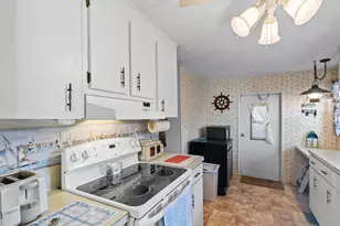 6439 Theresa Ave, Weeki Wachee, FL 34607 - Photo 12