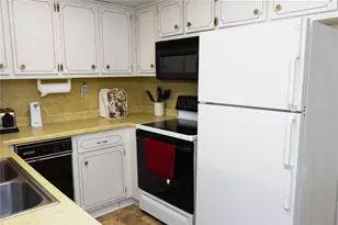 5417 Palm Dr, New Port Richey, FL 34652 - Photo 10