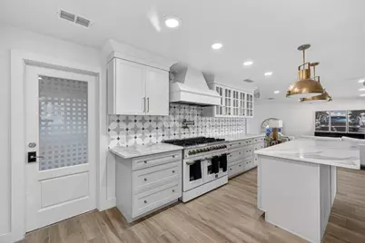 650 59th Avenue, Saint Pete Beach, FL 33706 - Photo 12