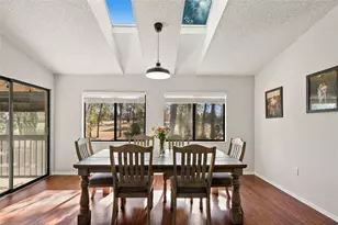 8006 Picketts Ct, Weeki Wachee, FL 34613 - Photo 14