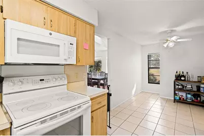 8006 Picketts Court, Weeki Wachee, FL 34613 - Photo 10