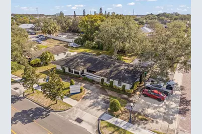 600 E Tarpon Avenue, Tarpon Springs, FL 34689 - Photo 2