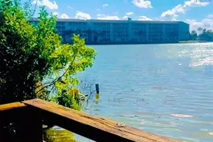 3710 Lake Bayshore Dr, Bradenton, FL 34205 - Photo 30