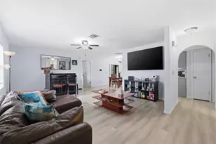 9086 Dorsey St, Spring Hill, FL 34608 - Photo 4