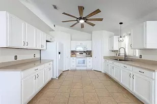 5388 Berrien Ave, Spring Hill, FL 34608 - Photo 16