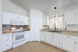 5388 Berrien Ave, Spring Hill, FL 34608 - Photo 18