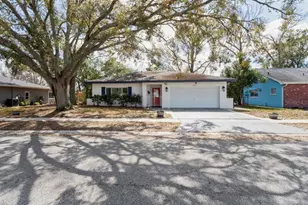 8702 Seeley Ln, Hudson, FL 34667 - Photo 2