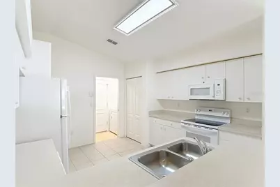 11419 Clear Oak Circle, New Port Richey, FL 34654 - Photo 12