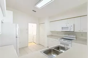 11419 Clear Oak Cir, New Port Richey, FL 34654 - Photo 12