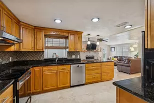 7025 Sonata Dr, Port Richey, FL 34668 - Photo 12