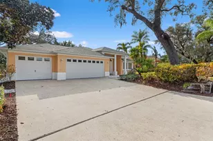 958 Ridgewood Terrace, Tarpon Springs, FL 34689 - Photo 6