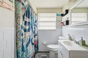 1709 Carnegie Cir, Tampa, FL 33619 - Photo 12