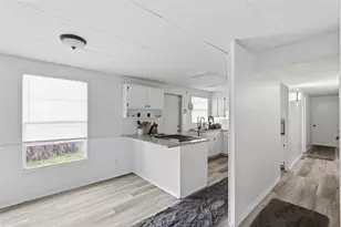 1709 Carnegie Cir, Tampa, FL 33619 - Photo 8