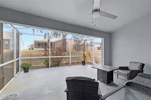 9376 French Quarters Cir, Weeki Wachee, FL 34613 - Photo 16